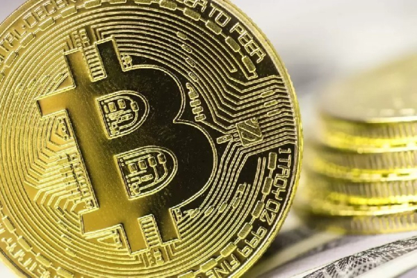 Un analyste de 30 ans commente la situation du Bitcoin : « Les trois…